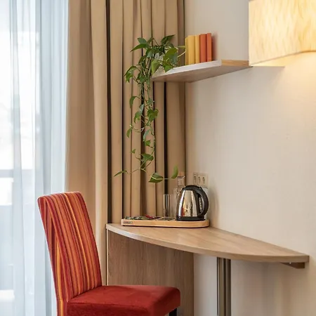 Madeleine Hotel 4*