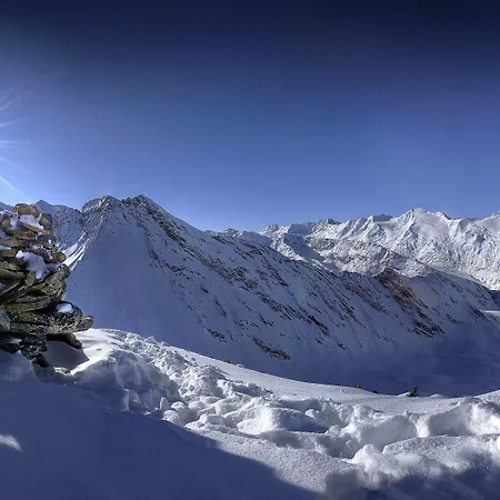 מלון Madeleine אוברגורגל